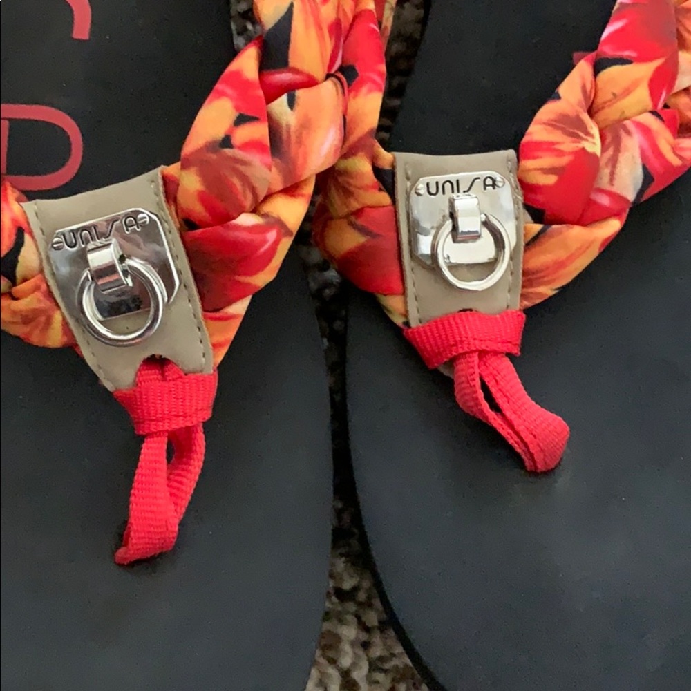 Sandals - Picture 2 of 3